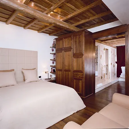 Dello Spuntino Hotel 4*